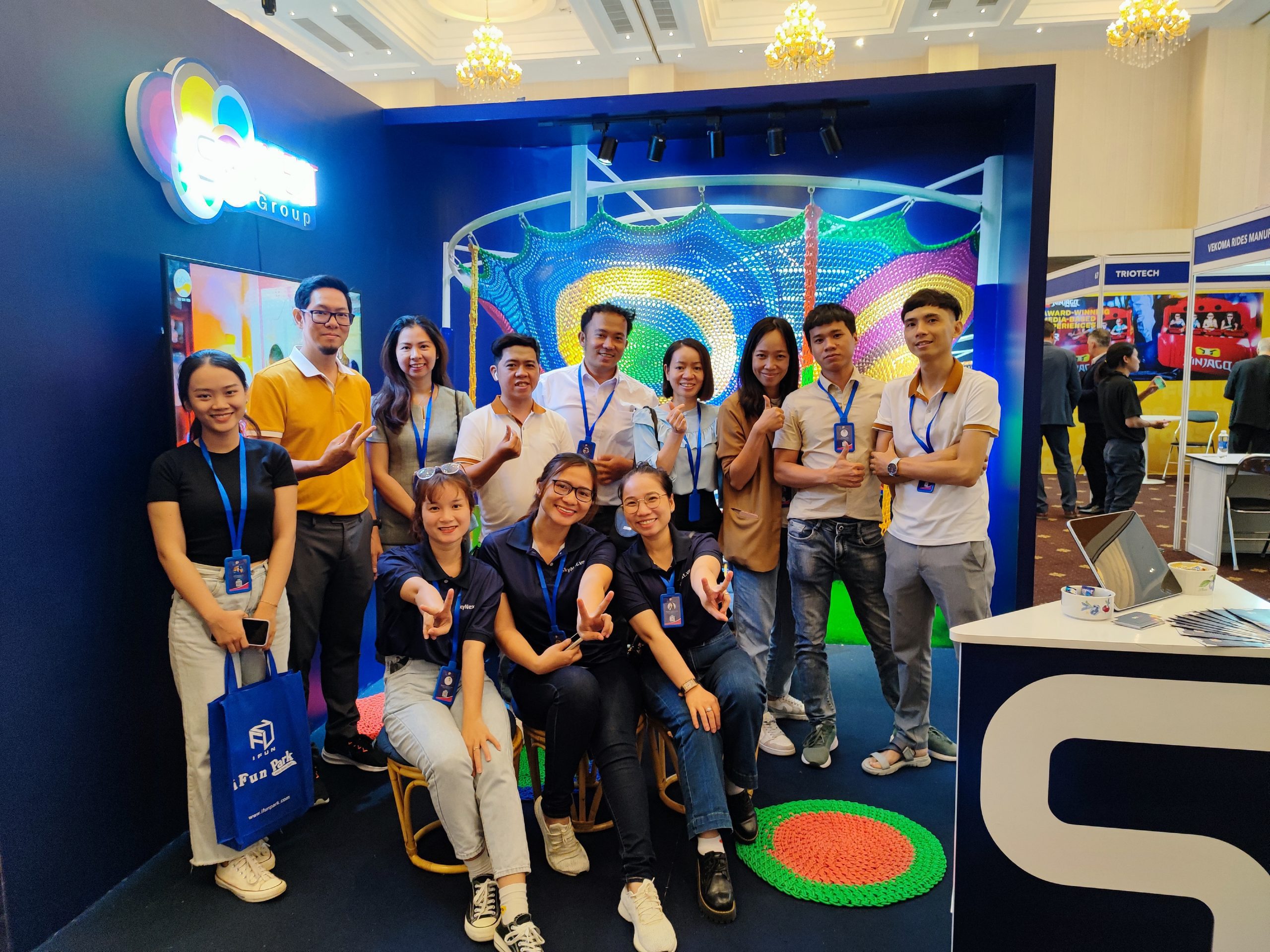Gian hàng vật liệu FRP và hệ khung thép nhẹ tại triển lãm Theme Park Expo