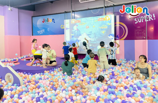 Top 10 khu vui chơi Ninh Bình cho gia đình & cặp đôi 1 Tam Cốc thuyền trên sông qua hang đá và ruộng lúa